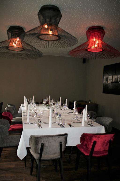 Alexxanders & Boardinghouse, Restaurant Hotel